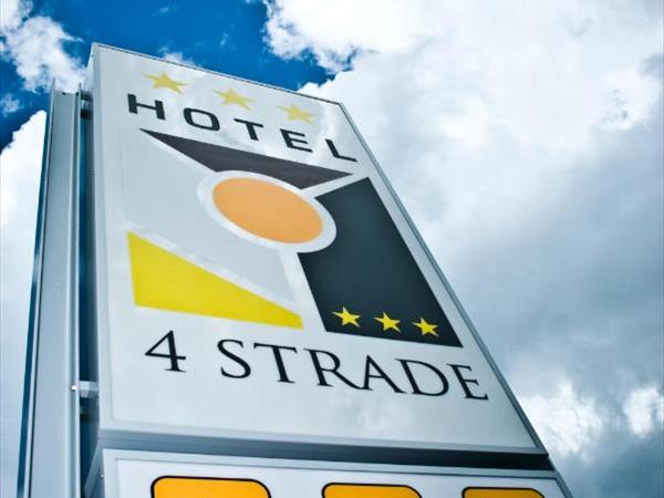 Hotel 4 Strade