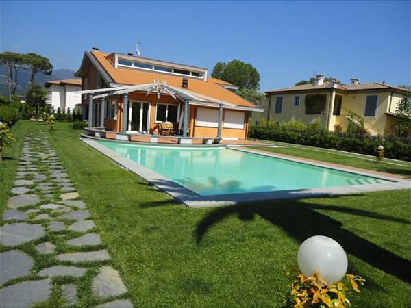 Forte dei Marmi Villas